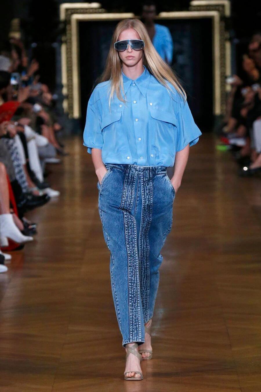 Модные джинсы женские 2020 года