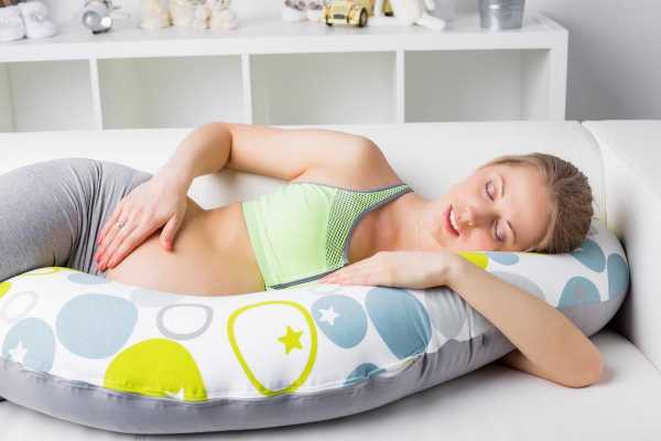 Зачем беременным специальная подушка