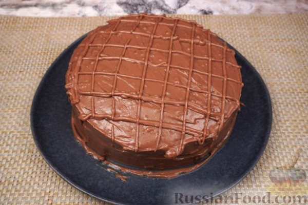 Шоколадный торт с кремом из сметаны и сгущёнки
